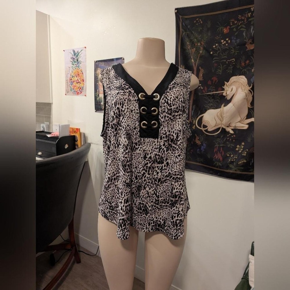 XL Leopard Print Tank Top V-Neck Sleeveless Blouse Lace-Up Detail